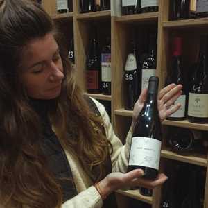 Sophie, un marchand de vin à Briançon